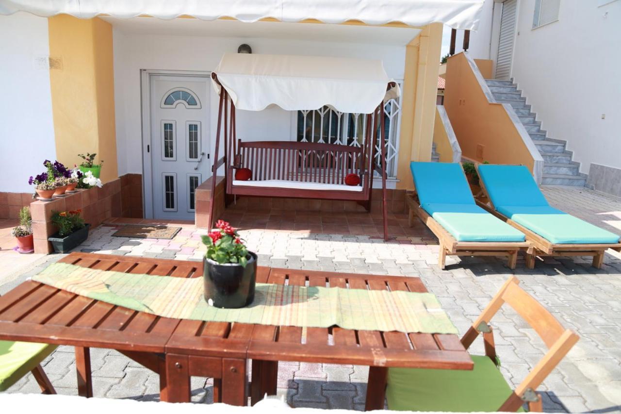 George & Katerina Houses Paralia Dionysiou Kamer foto